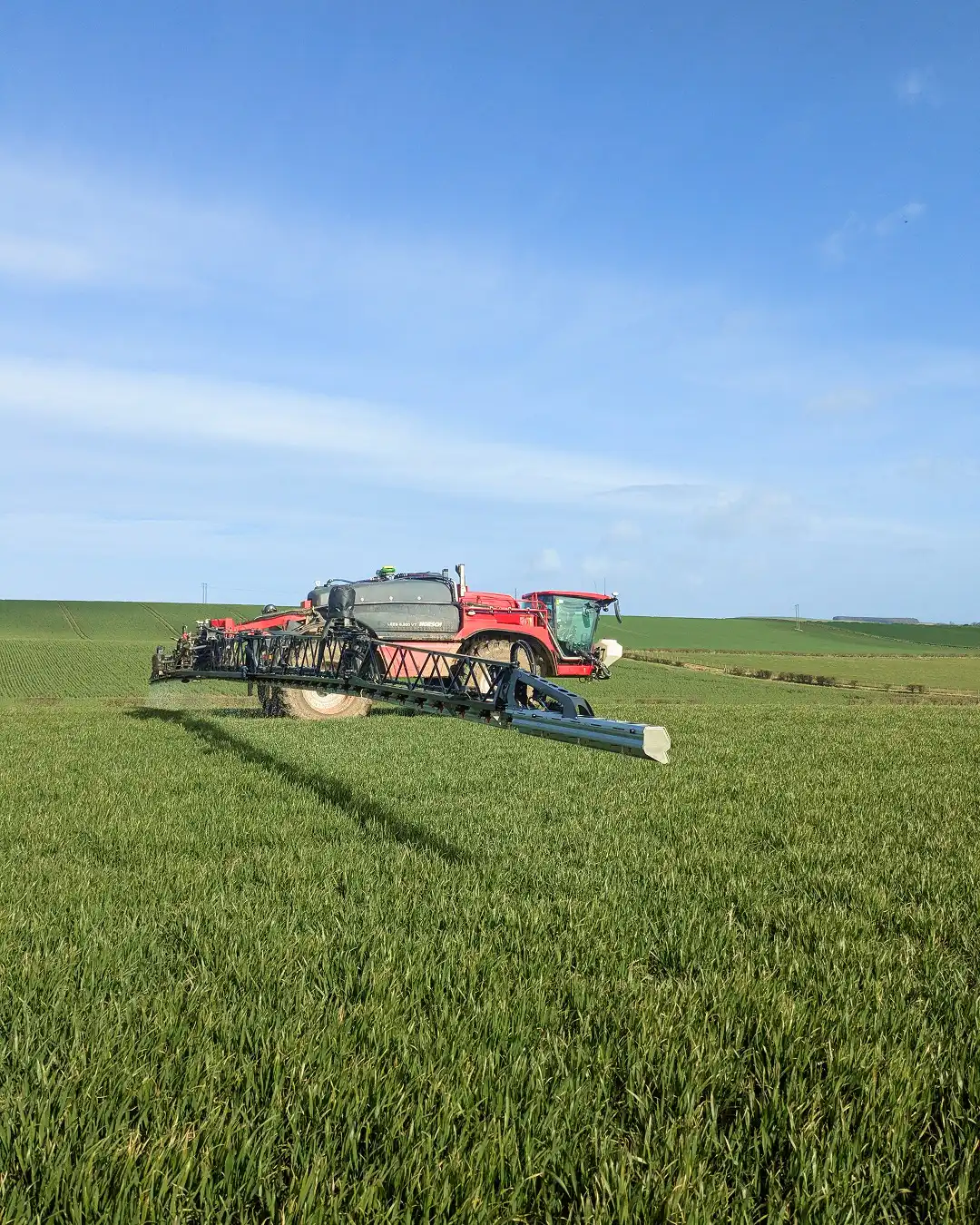 Liquid Versus Solid Fertiliser: Which is Right for Your Farm?